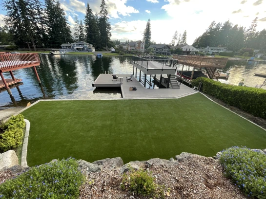 Artificial Grass on the Lake