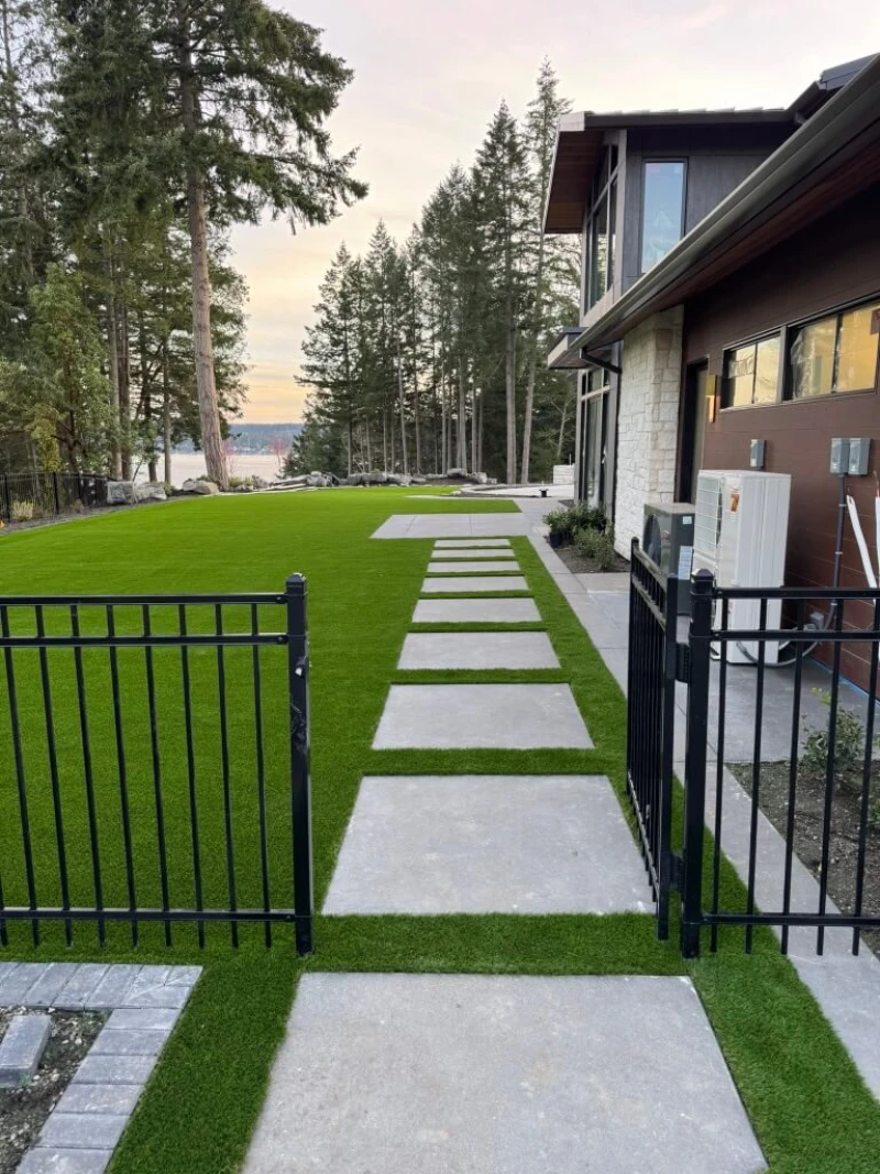 EDD819EB-6267-49A6-85A3-6B5CA9994FB3_1_105_c